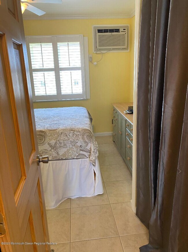 Building Photo - 1515 Boulevard