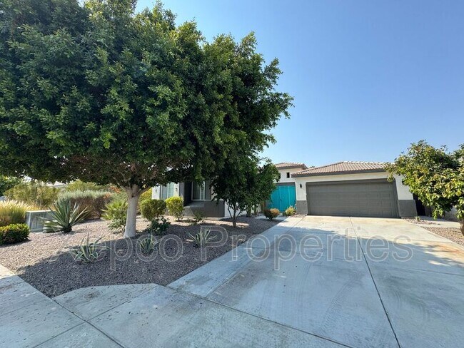 Building Photo - 80746 Diamondback Trail