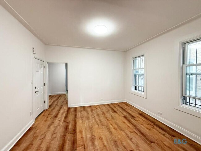 Building Photo - 3 bedroom in BROOKLYN NY 11237