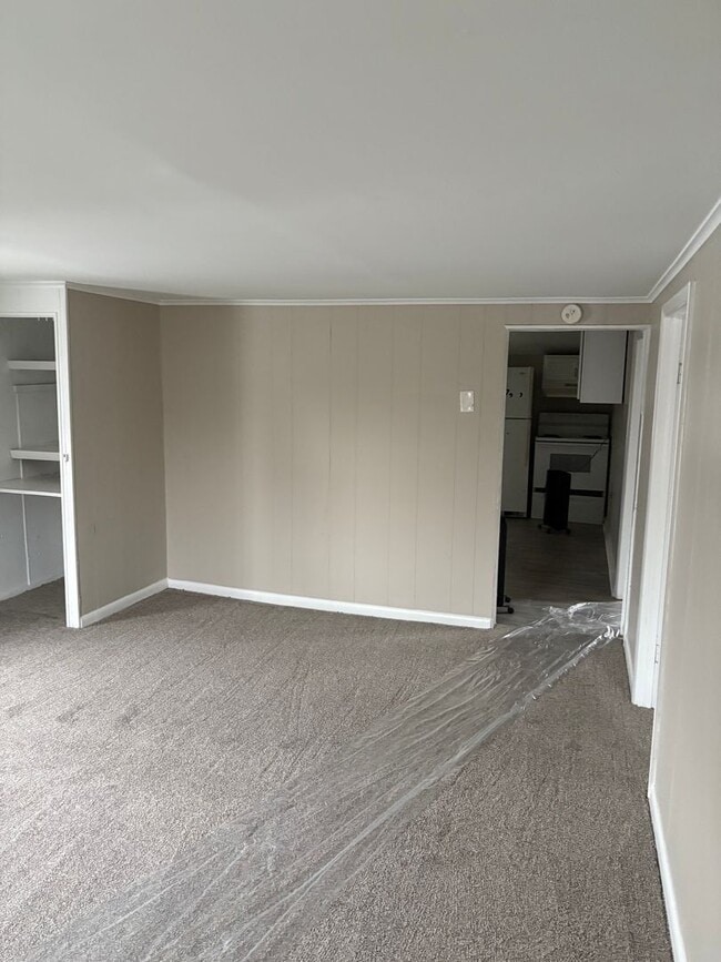 Building Photo - 1878 Spring Rd