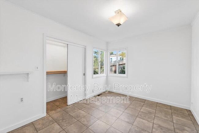 Building Photo - 24736 Dolores St