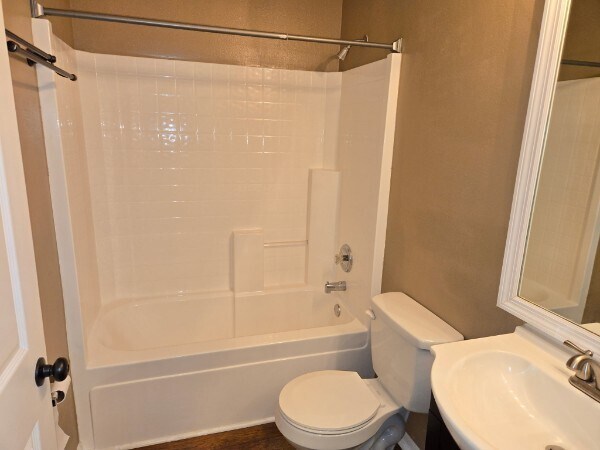 Building Photo - 2631 Winchester Cir