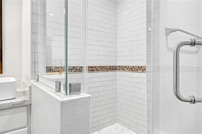 Building Photo - 10822 Bob White Dr