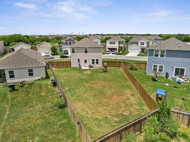 Building Photo - 5484 Rue Girard