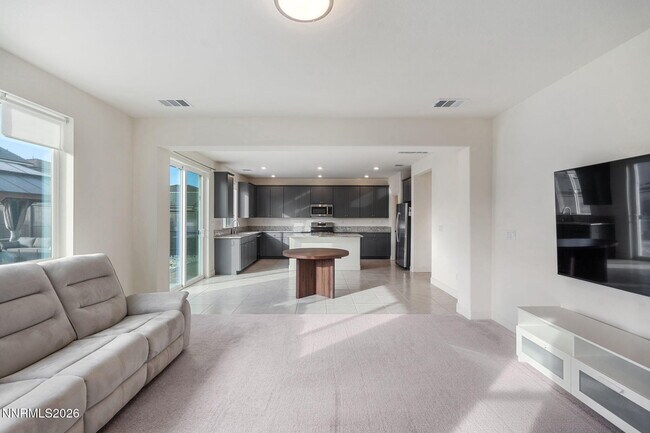 Building Photo - 6747 Ronaldinho Dr