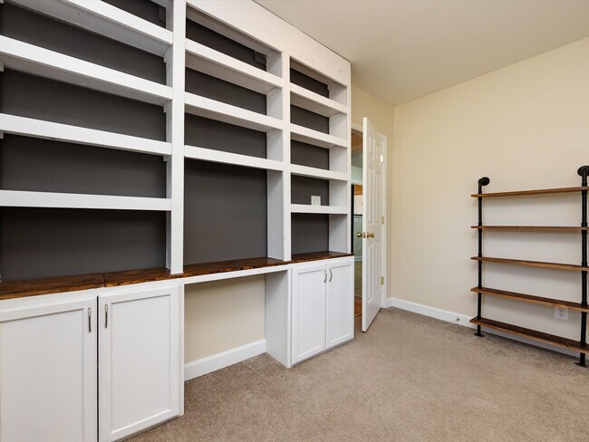 Building Photo - 1324 Bethel Rd