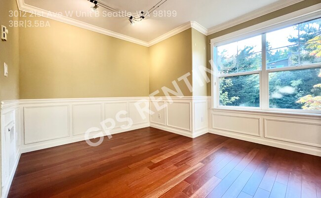 Building Photo - 3012 21st Ave W