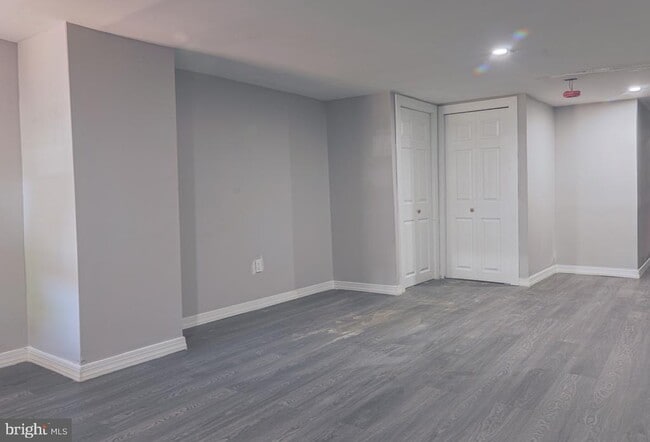 Building Photo - 1542 S 57th St