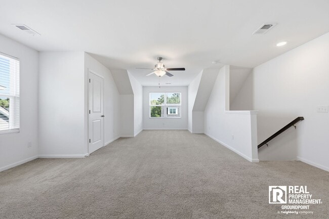 Building Photo - 3BR | 3.5BA | 3-Story Townhome | Bonus Loft | Fenced Yard