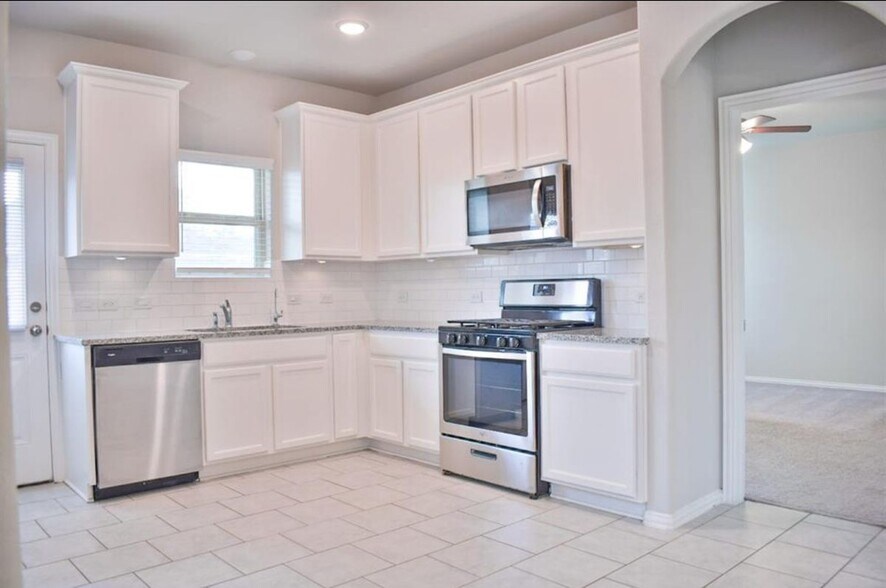 Building Photo - 31619 Heguy Pass