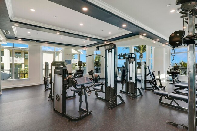 Building Photo - 975 NW Flagler Ave