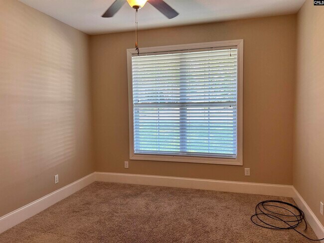 Building Photo - 105 High Bluff Ln