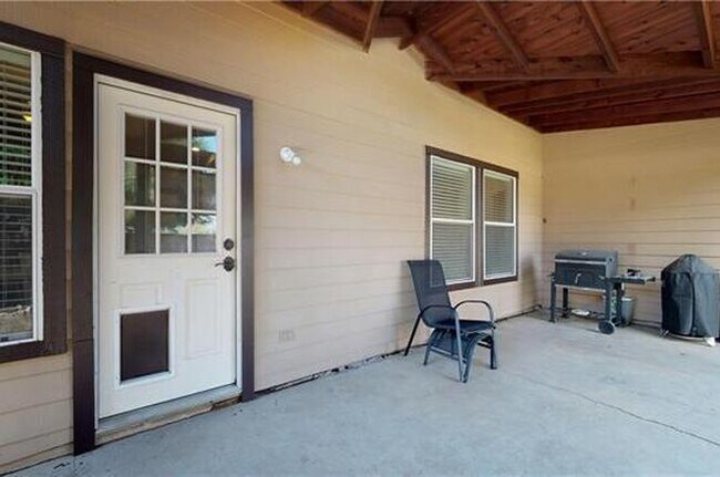 Building Photo - 1828 Marlin Dr