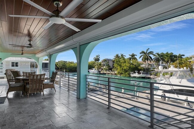 Building Photo - 232 W Seaview Dr