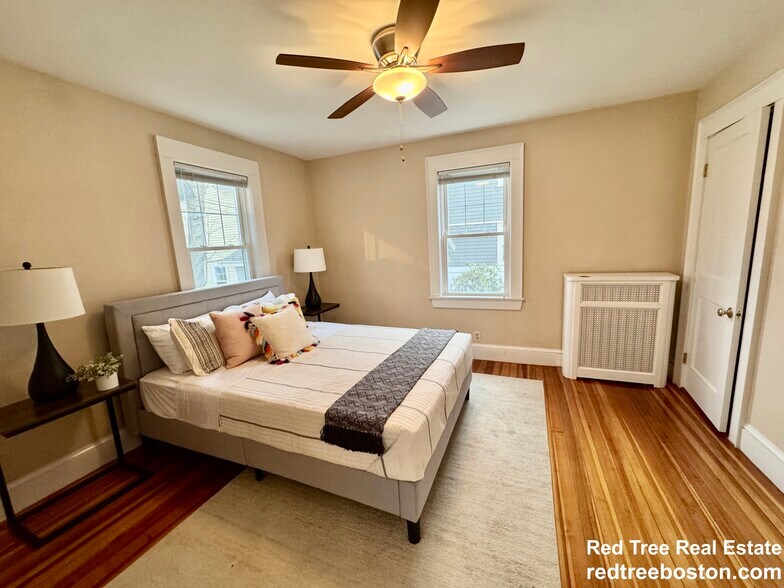 Building Photo - 324 Beech St