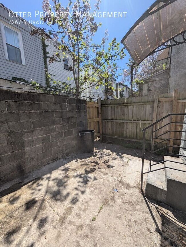 Building Photo - 2267 N Gratz St