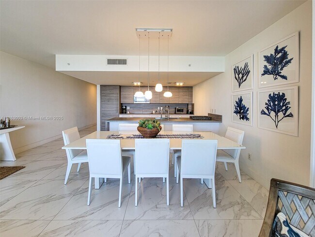 Building Photo - 400 Sunny Isles Blvd