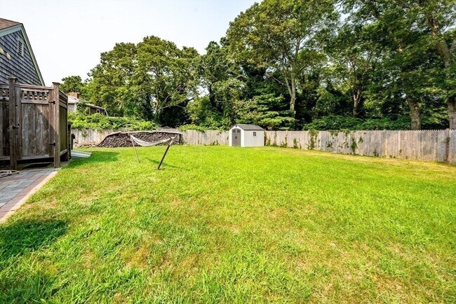 Building Photo - 10 Eastover