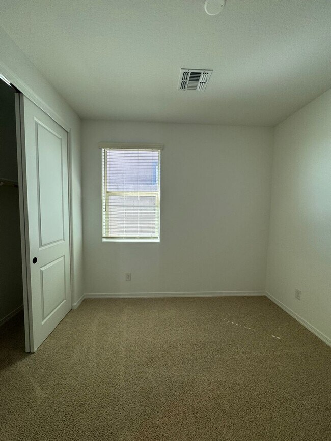 Building Photo - Brand new home in Vistancia/ ** Ask about our move in specials **
