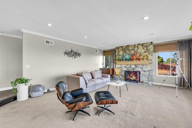 Building Photo - Living On Top Of The World