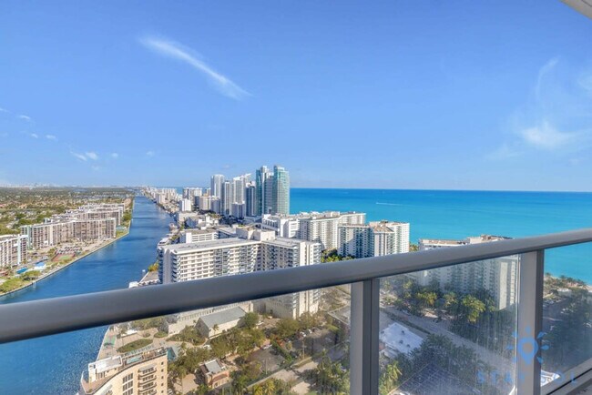Building Photo - 4010 S Ocean Dr