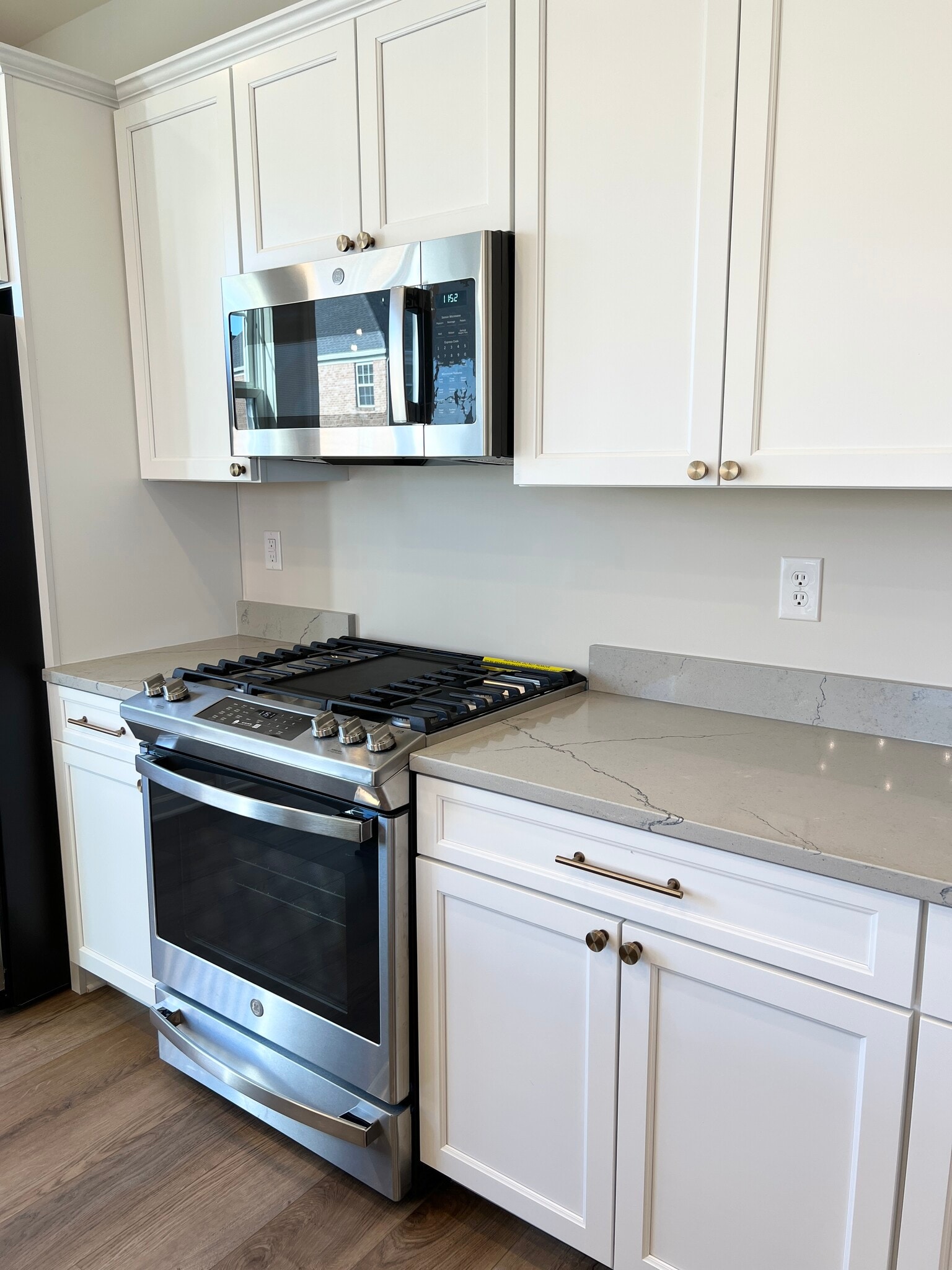 Building Photo - 15296 Mystic Rock Dr