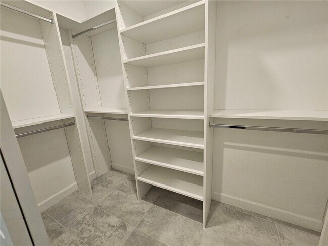 Building Photo - 1313 Haywagon Tr.