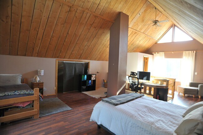Building Photo - Charming A-Frame Home on 1 Acre