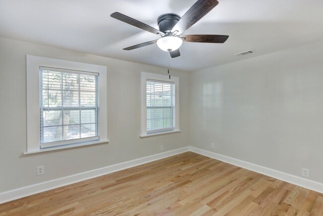 Building Photo - 2109 E 36th St