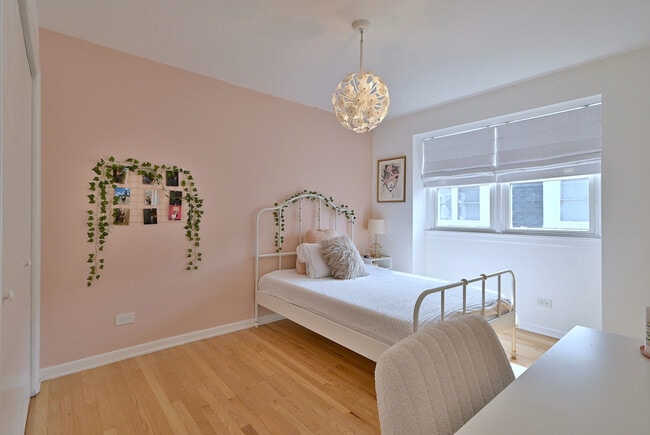 Building Photo - 7324 N Bell Ave