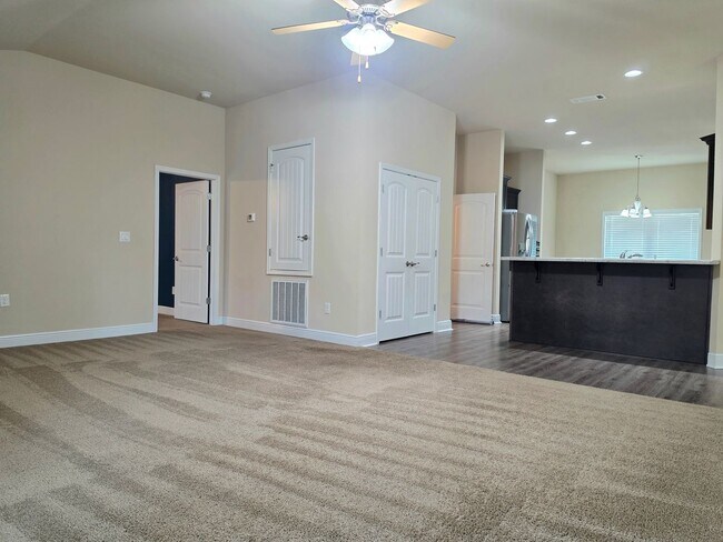 Building Photo - 14645 Birkdale Dr