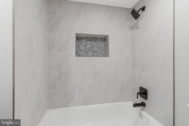 Building Photo - 5511 Callander Dr