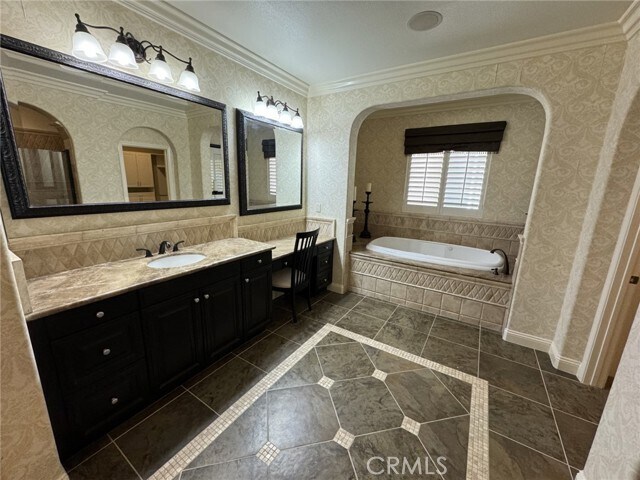 Building Photo - 7611 Stonegate Dr