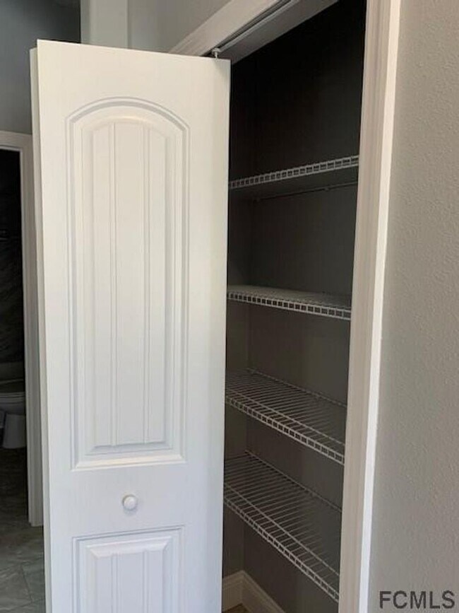 Building Photo - 2 Prout Pl