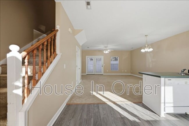 Building Photo - 48 Ridgestone Cir