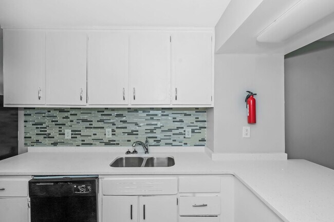 Building Photo - Don’t Miss Out! Look, Lease, and Live Specials EXTENDED to January 31st!