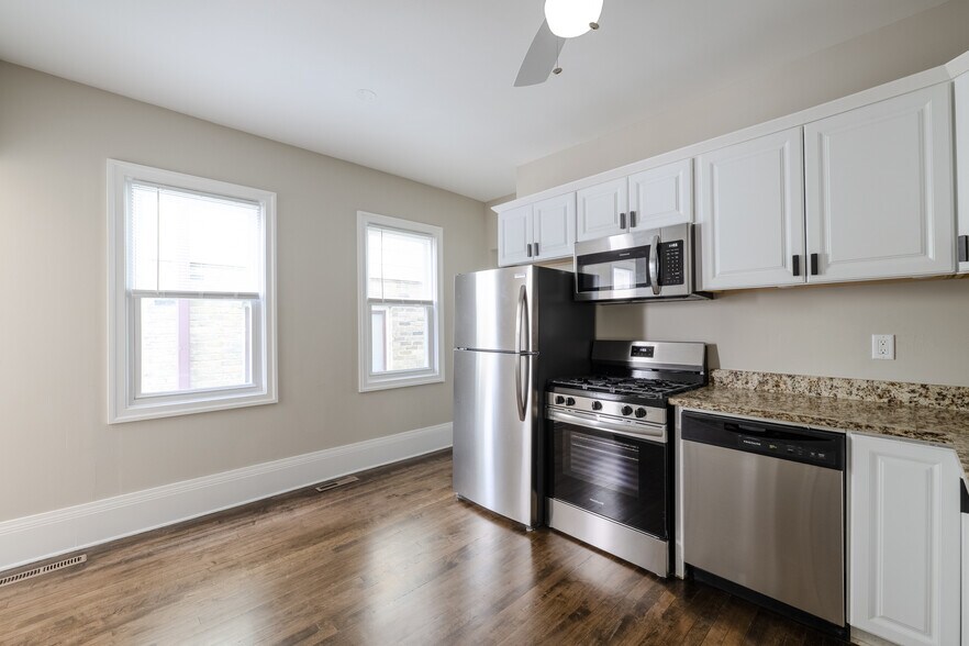 Building Photo - 2756 S Logan Ave