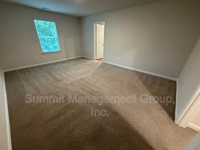 Building Photo - 219 Limestone Cir
