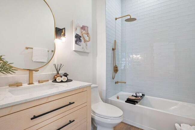 Building Photo - 2450 Wickersham Ln