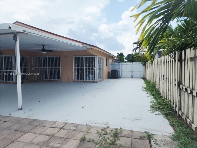 Building Photo - 20847 SW 118th Ct