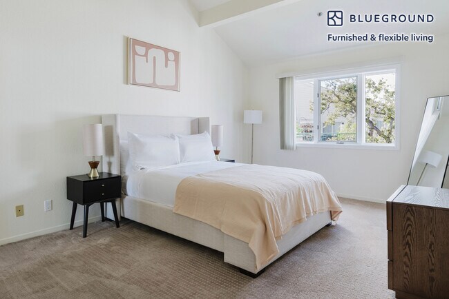 Building Photo - 345 Sheridan Ave