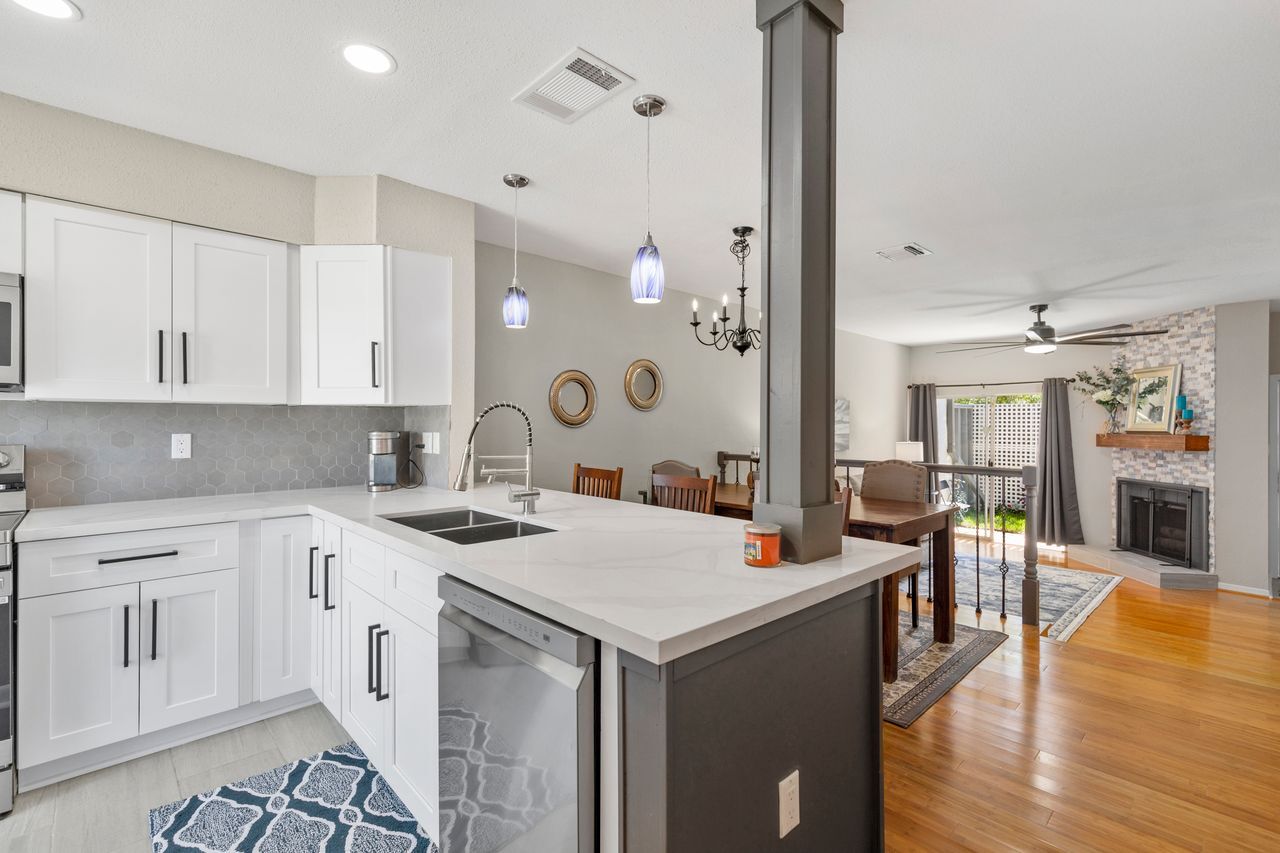 Building Photo - 5094 Glenmont Dr