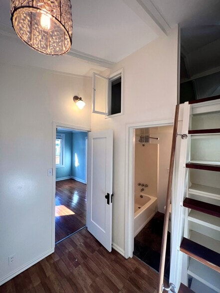 Loft upper right - 140 Hart Ave