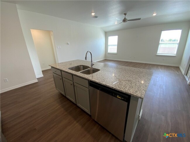 Building Photo - 212 Hemp Hl