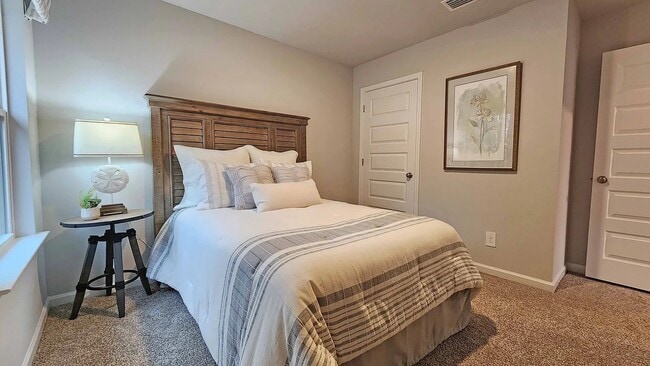 Building Photo - 5225 Pinyon Dr