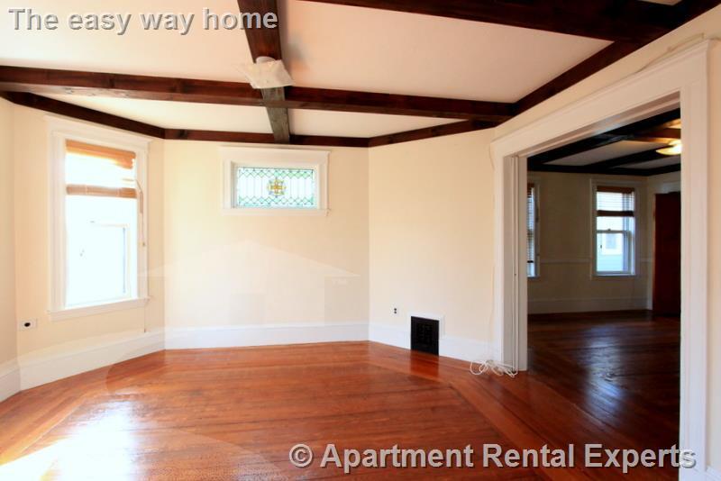 Building Photo - 92 Rogers Ave