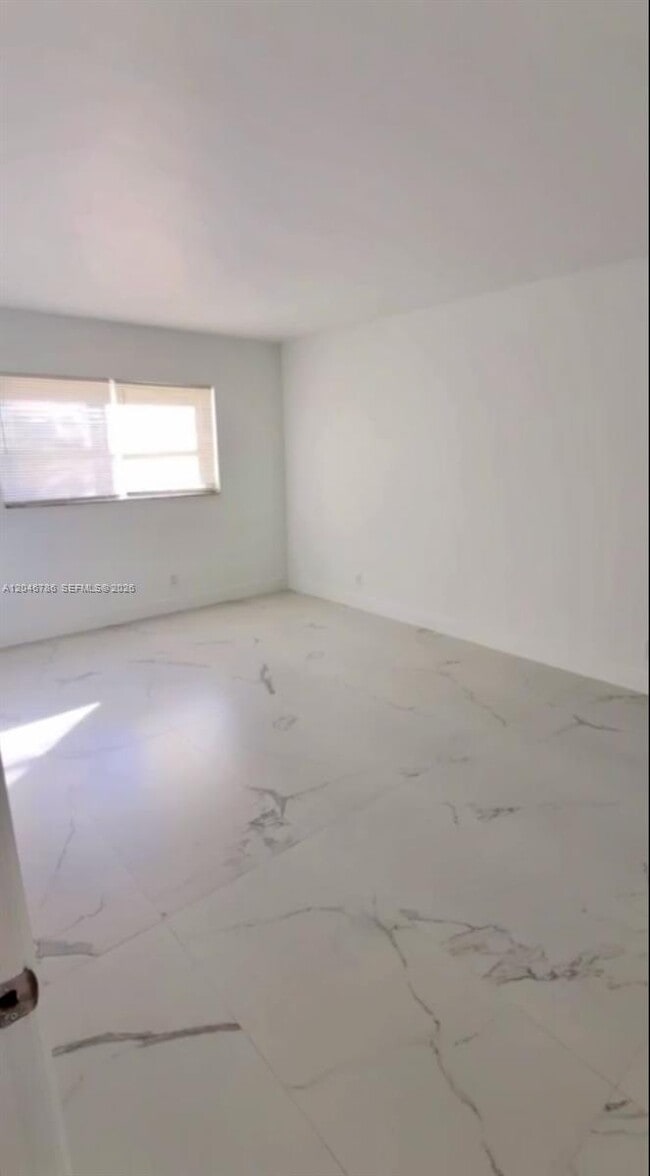 Building Photo - 14790 Bonaire Blvd