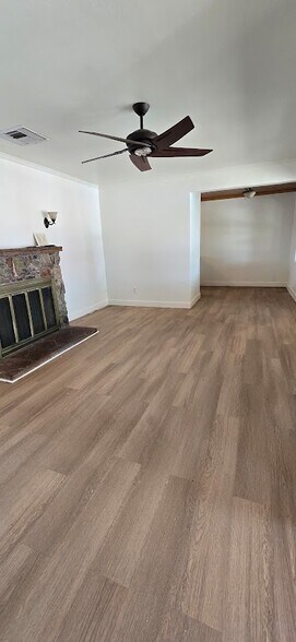 Building Photo - 21621 Pine Ridge Ave