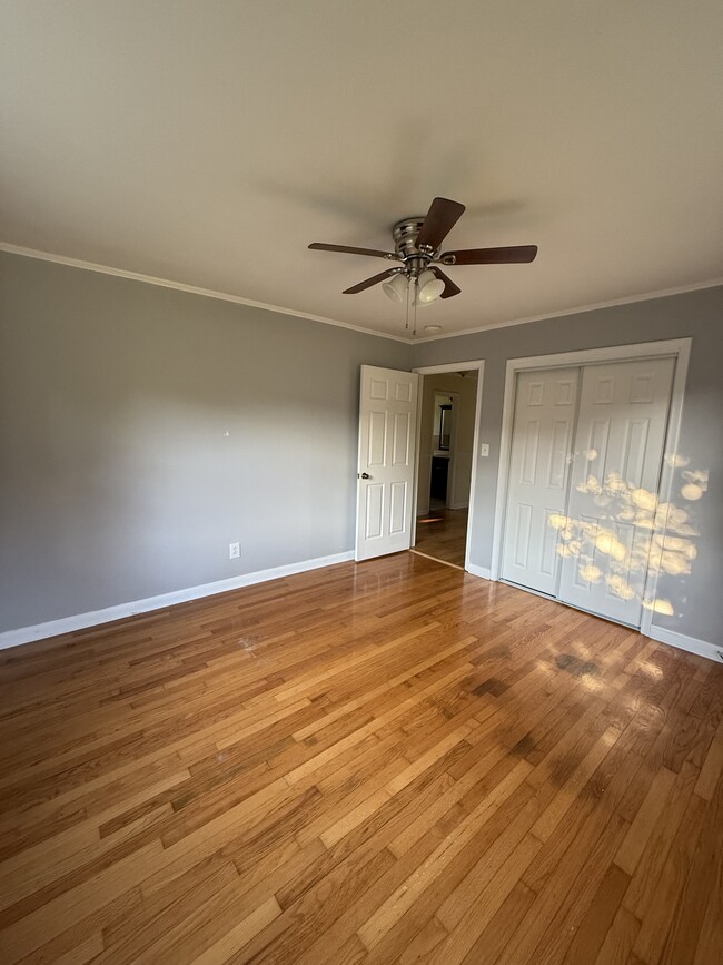 Building Photo - 2020 Denham Dr SE