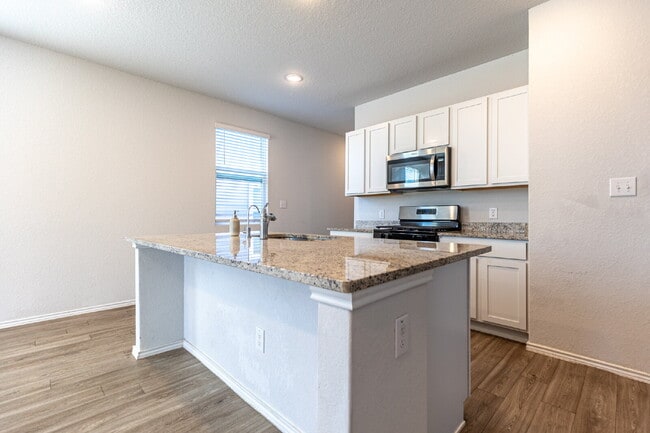 Building Photo - 5823 Hematite Rim